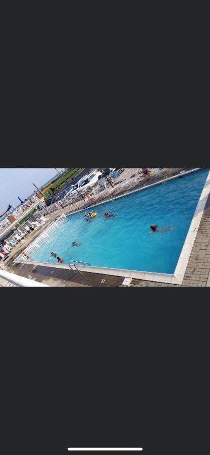 Gold Crest Motel Уайлдууд Крест Екстериор снимка