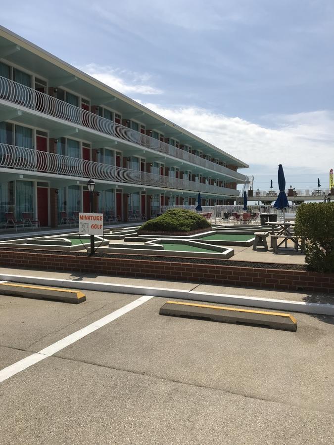Gold Crest Motel Уайлдууд Крест Екстериор снимка