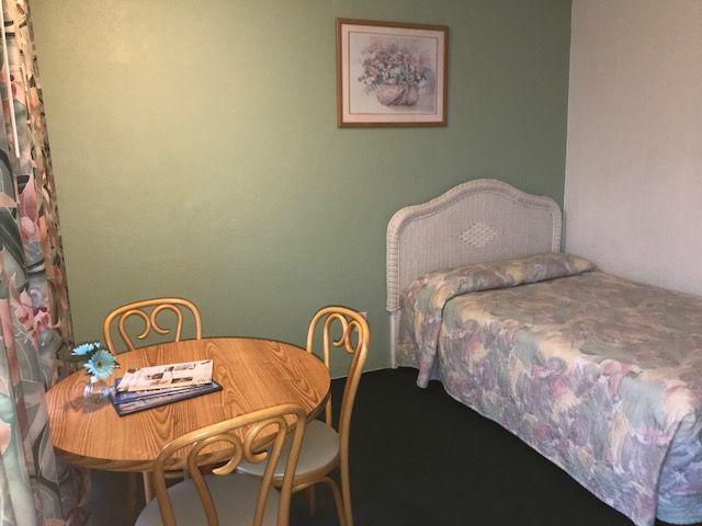 Gold Crest Motel Уайлдууд Крест Екстериор снимка